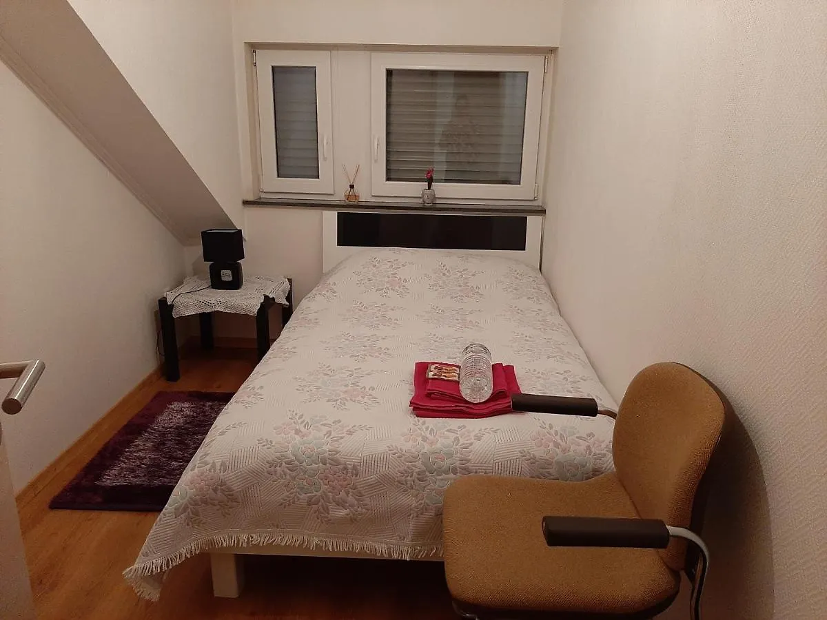 Ferienwohnung Chambre Prive Dans Belle Maison 1 Ettelbruck 0*,